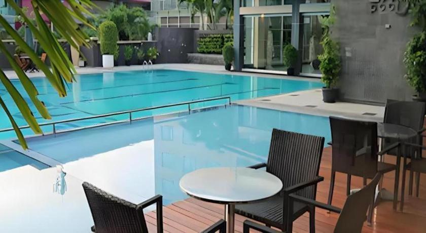 Grage Hotel Cirebon Exterior photo