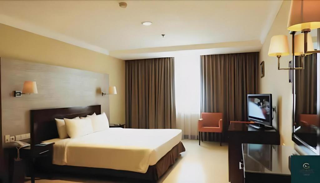 Grage Hotel Cirebon Exterior photo