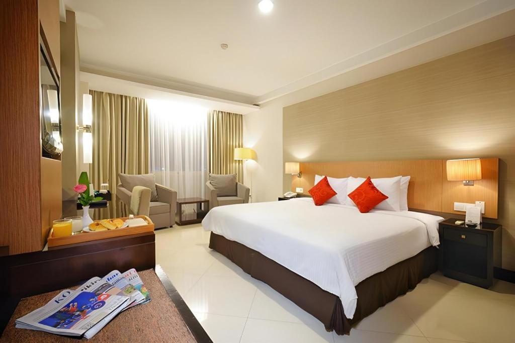 Grage Hotel Cirebon Exterior photo