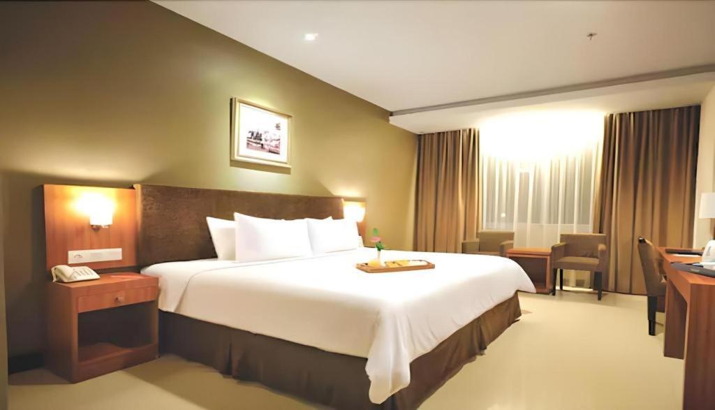 Grage Hotel Cirebon Exterior photo