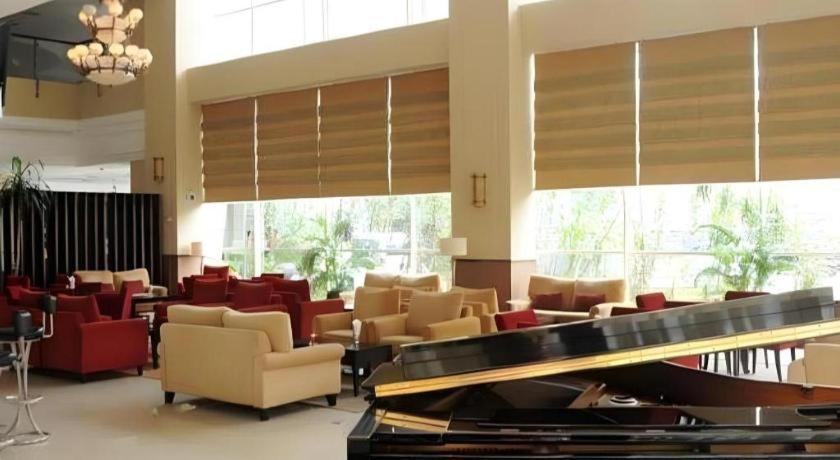 Grage Hotel Cirebon Exterior photo