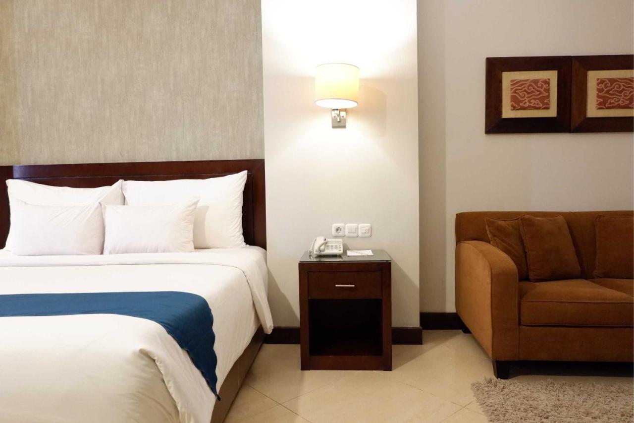 Grage Hotel Cirebon Exterior photo